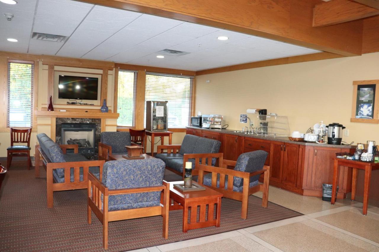 Prairie Inn Holmen La Crosse Area Экстерьер фото